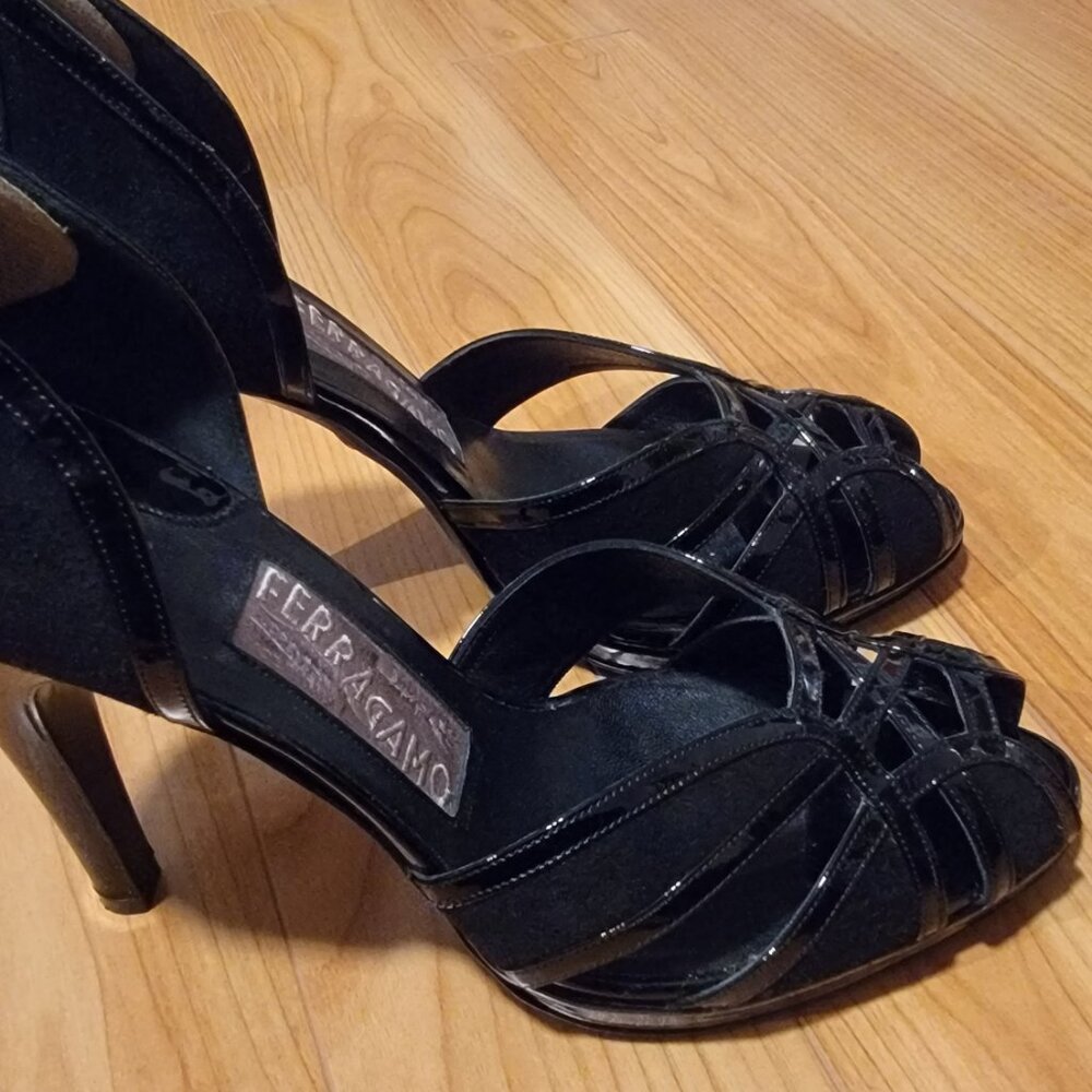 Ferragamo Ricerca - Picture 2 of 3